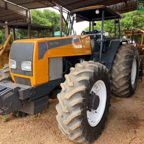 Trator Valtra BH180 4x4