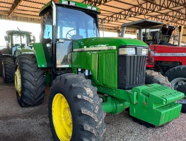 Trator John Deere 7-810 