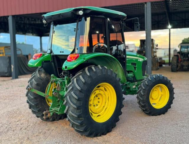 TRATOR JOHN DEERE 5078E (CABINADO)