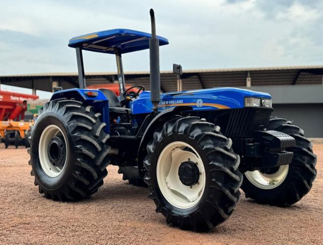 TRATOR NEW HOLLAND