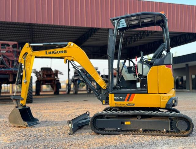 MINI ESCAVADEIRA LIUGONG 