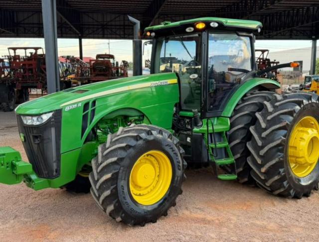 TRATOR JOHN DEERE 8335 R
