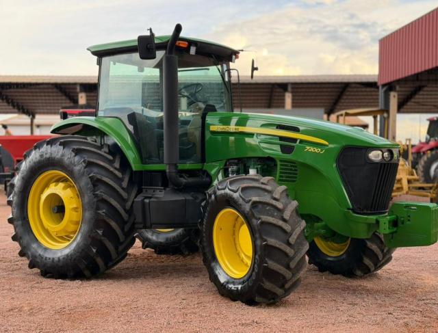 Trator John Deere 7200 J